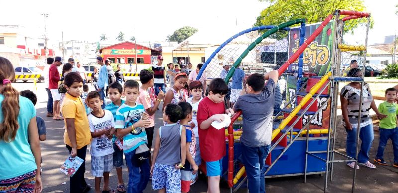 Dia das Crianças é comemorado com “Rua do Lazer” na Praça.